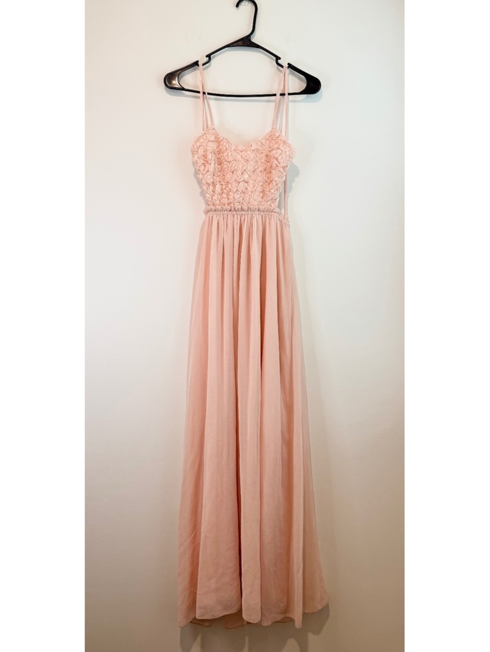 Lulu’s Light Pink Open Back Maxi Dress with Floral Appliqué Bodice, Size Small